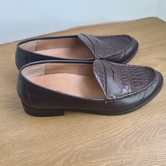 Vionic Men's Classic Slip-on Loafers, Size: 10 Color: Brown - Picture 12 of 15